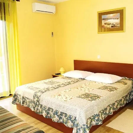 With A Parking Space Palit, Rab - 5006 بيت ضيافة راب